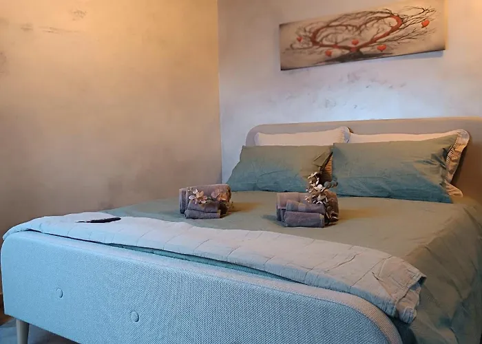 La Mansardina Di Sabrina Апартаменты *